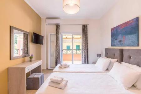 Bella de Lux Apts - 57