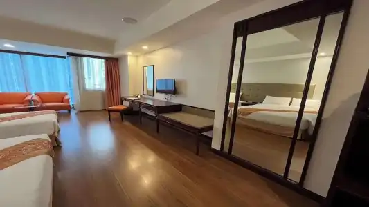 Tai Pan - 69