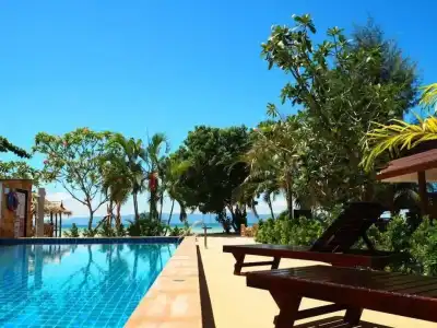 CheeVa Beach Resort - 10
