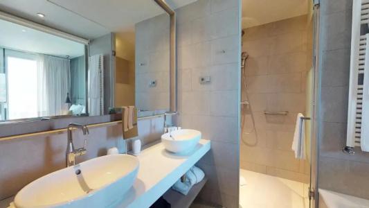 Meliá Barcelona Sky - 77