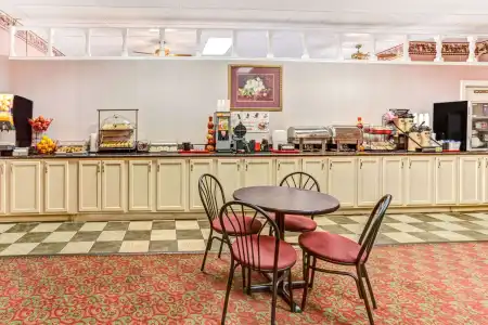 Ramada by Wyndham Murfreesboro - 13