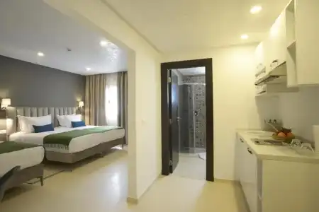 Maia Suites - 36