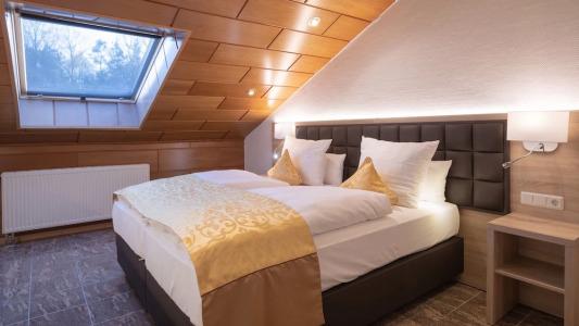 Hotel-Restaurant Barbarossahof - 160