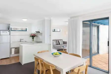 Oaks Gold Coast Calypso Plaza Suites - 36