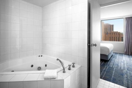 Sydney Harbour Marriott at Circular Quay - 7