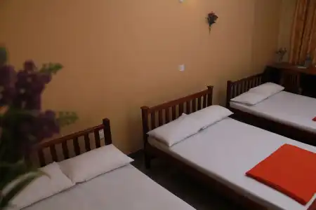 Anura Guest Inn - 50