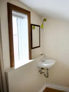 Downtown Guesthouse - 9
