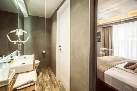 Nomad Luxury Suites - 14
