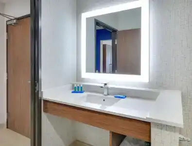 Holiday Inn Express & Suites Dallas NW Hwy - Love Field - 41