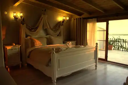 Ra Otel - 4