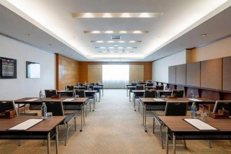 Royal Orchid Sheraton Riverside - 14