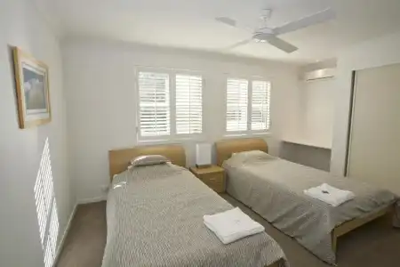 Noosa Entrance Waterfront Resort - 401
