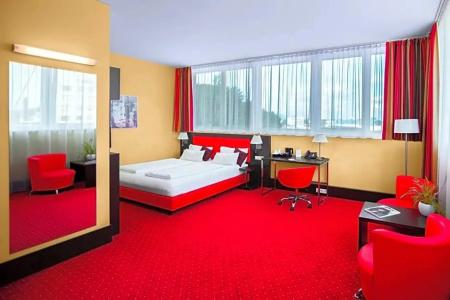 Plaza Premium Salzburg - 76
