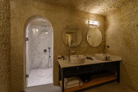 The Niche Cave - 77