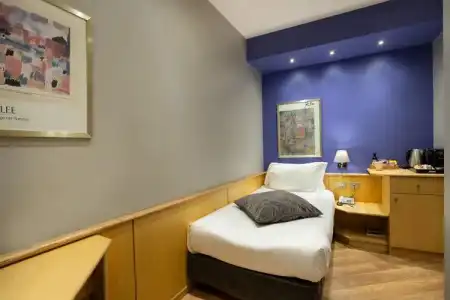 Best Western Plus Executive and Suites - 20