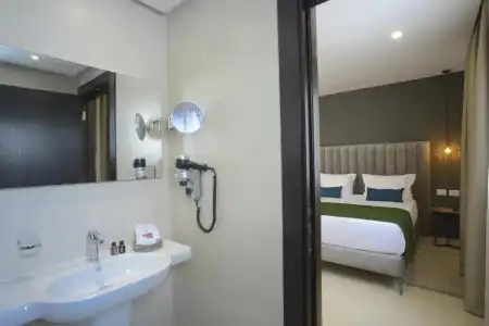 Maia Suites - 7