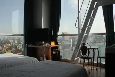 Myeongdong Merlin - 82