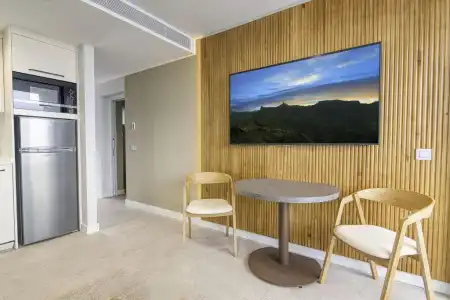 Relaxia Beverly Suites - 19