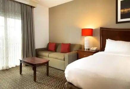 DoubleTree Suites by Hilton Lexington - 52