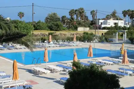 Nikos 2 Studios & Apartments - 11