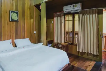 The History Cafe' & Guesthouse - 18
