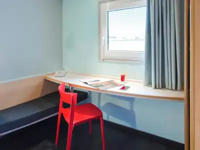 ibis Bourges - 2