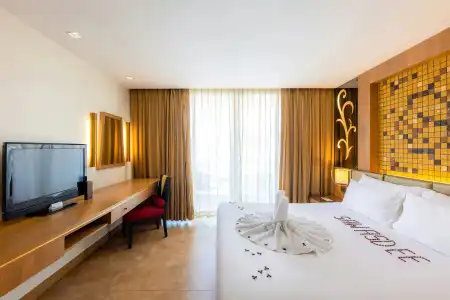 Centara Nova - 3