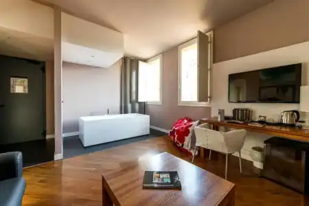 Ferrara - 100