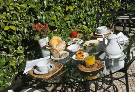As Janelas Verdes Inn, a Lisbon Heritage Collection - 11