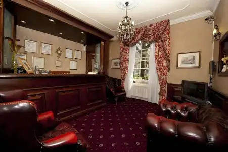 Balmoral House - 25