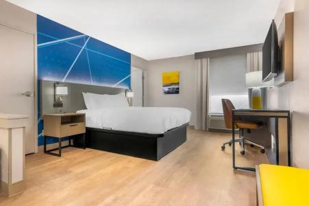 Comfort Inn & Suites Saint Louis Lafayette Square - 35