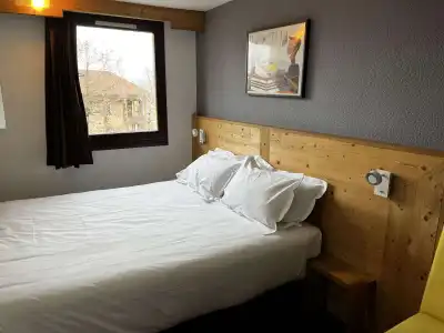 Sure by Best Western Annecy - 6