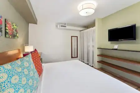 Kasa El Paseo Miami Beach - 83