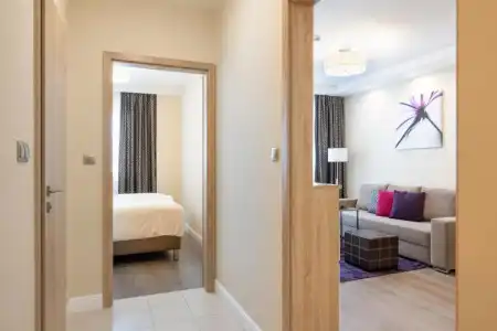 Silver Crown & Residence - 37