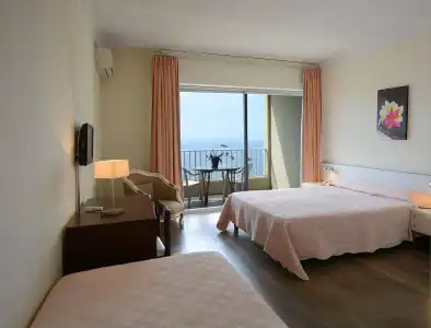 Sun Beach Hôtel - 0