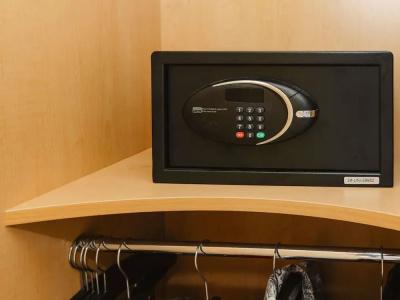 ibis Rennes Centre Gare Sud - 57
