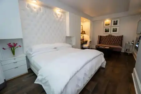 Stonehurst Place Bed & Breakfast - 101