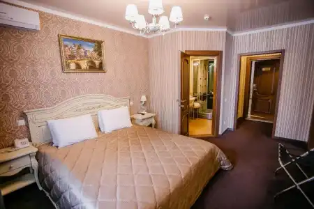 Aristocrat - 60