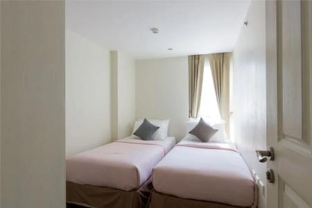 Sabai Sathorn - 54