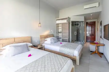 Le Peninsula Bay Beach Resort & Spa - 57