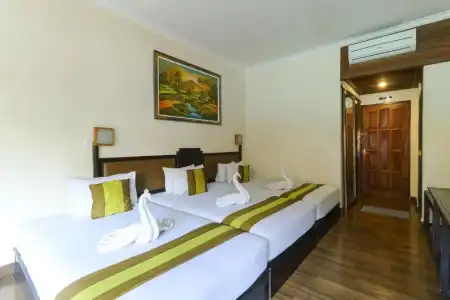 The Flora Kuta Bali By Reddoorz - 63