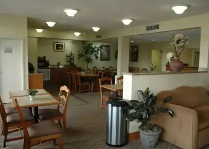 Executive Inn - 12