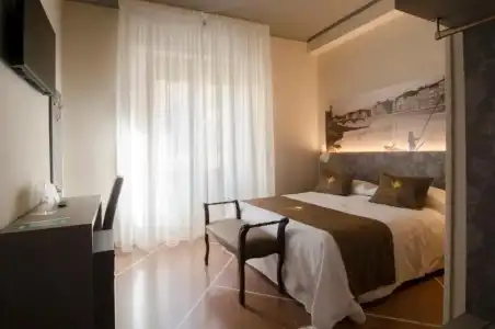 Maria - 48