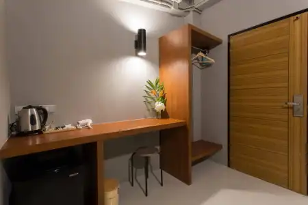 Holiday Station Hostel - 3