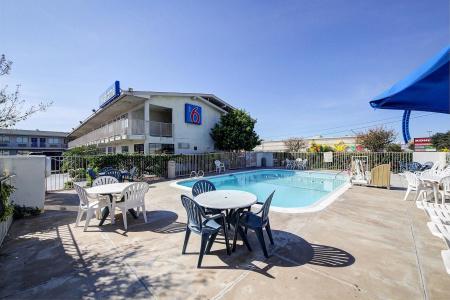 Motel 6 Laredo, TX - South - 6