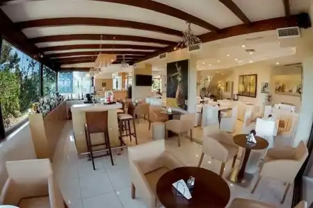 Apollo Resort Art - 13