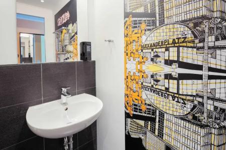 Generator Berlin Alexanderplatz - 84