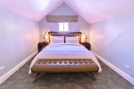Carmella Boutique - Spa & Shelter Access - 58