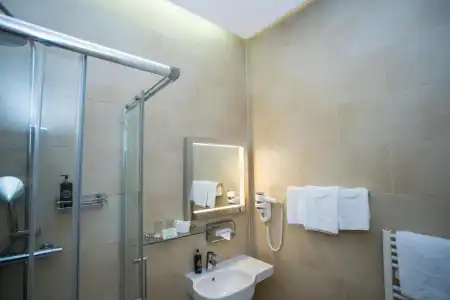 Opera Suites - Self Check-in - 28