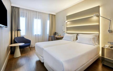 NH Sants Barcelona - 36